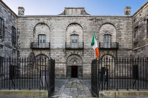 Kilmainham Gaol Museum https://lovetovisitireland.com/place/kilmainham-gaol-museum/ Haunted Places, Kilmainham Gaol, Visit Dublin, Halloween Adventure, Ireland Vacation, Irish History, Dublin City, Most Haunted, Museum Exhibition