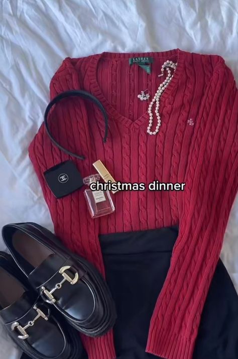 Christmas Eve Outfit, Old Money Fits, Fancy Christmas Outfit, Classy Christmas Outfit, Christmas Dinner Outfit, Red Christmas Outfit, Dinner Outfit Classy, Xmas Party Outfits, Christmas Fashion Outfits