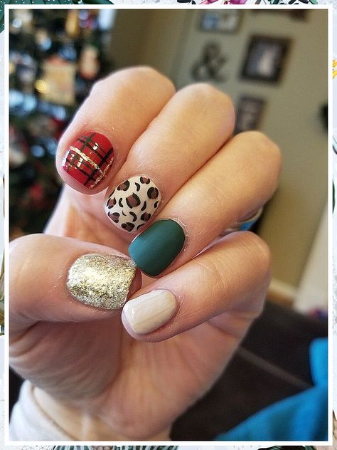 Christmas Nails Short - Running Out of Time? Stop looking and get it from here - Visit NOW!! Cheetah Nails, Christmas Nails Short, Gel Powder Nails, Cheetah Nail Designs, Cheetah Print Nails, Leopard Print Nails, Fall Nail Art Designs, Short Gel Nails, Amazon Beauty