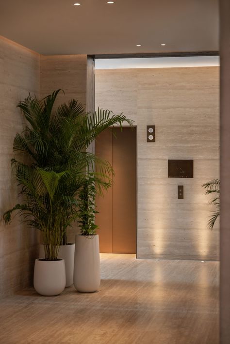 Hotels Entrance Design, Luxurious House Entrance Lobby, The Edition Dubai, Residential Lobby Design Entrance, Apartment Lobby Entrance Interior Design, Hotel Entrance Lobby Design, Residential Lobby Interior Design, Lobby Hotel Interior Design, Lift Lobby Design Residential Luxury