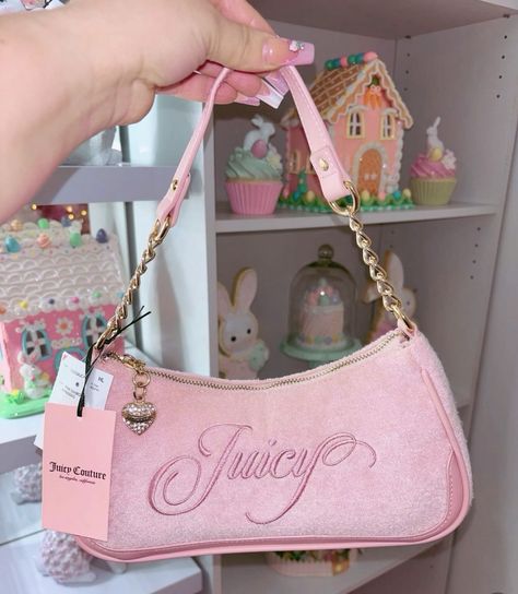 Pink juicy couture bag Couture, Haute Couture, Juicy Couture Pink Bag, Juicy Couture Aesthetic, Coquette Bag, Juicy Bag, Pink Baddie, Juicy Couture Clothes, Pink Juicy Couture