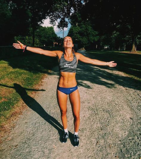 Body Motivation, Fitness Workouts, Running Motivation, Runner Body, Runners Body, Climbing Outfit Woman, Runner Girl, Fitness Inspiration Body, Body Inspiration