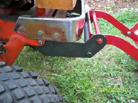 Lawn Tractor Attachments Diy, Riding Mower Mods, Homemade Tractor Implements, Diy Tractor Implements, Lawn Mower Snow Plow, Lawn Tractor Attachments, Riding Lawn Mower Attachments, Lawn Tractor Trailer, Riding Mower Attachments
