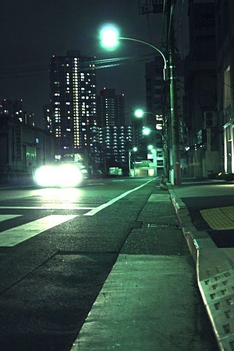 Green Lights Urban Night Photography Viridian Aesthetic, Matrix Core, Remus Sanders, Slytherin Green, Street At Night, Neon Noir, Cityscape Photography, City Road, Green Street