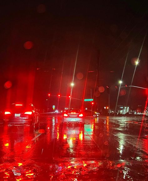 Red Ambient Aesthetic, Blurry Street Lights, Red Light Aesthetic Wallpaper, Calm Red Aesthetic, Red Urban Aesthetic, Bright Lights Aesthetic, Red Traffic Light Aesthetic, Red Street Aesthetic, Cars Red Aesthetic