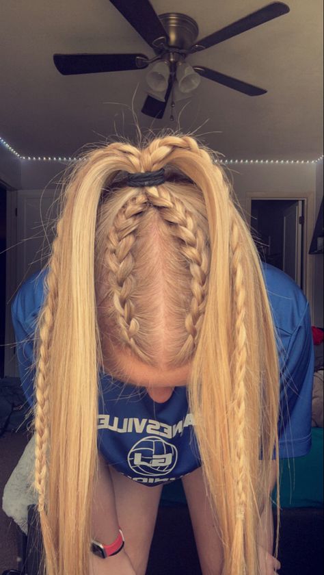 Volleyball Hair, Cute Sporty Hairstyles, Sporty Hair, Cute Volleyball Hairstyles, Sports Hairstyle, Soccer Hairstyles, Track Hairstyles, Sports Hair, Soccer Hair