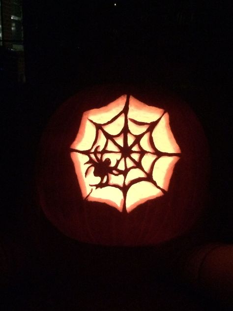 Halloween pumpkin 2016 - spiderweb Pumpkin Carving Spider Web, Spiderweb Pumpkin Carving, Goth Pumpkin Carving Ideas, Pumpkin Carving Ideas Spider, Spider Web Pumpkin Carving, Pumpkin Carving Spider, Spider Pumpkin Carving, Spiderweb Pumpkin, Jackolantern Ideas