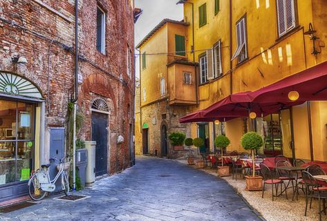 Lucca has a number of spectacular buildings dating from the 1100s to the 1600s — Shutterstock 7 cities for a cosy winter break Italy In October, Siracusa Sicily, October Travel, Lucca Italy, Tours France, Italy Itinerary, Tuscan Villa, Italy Holidays, Cosy Winter