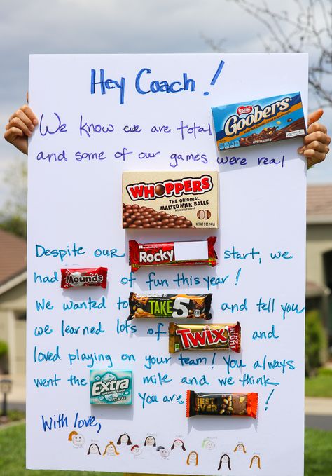 How to Make a Candy Bar Card (Coach Gift Idea) - My Frugal Adventures Baseball Snacks, Soccer Banquet, Sports Snacks, Volleyball Coach Gifts, Softball Coach Gifts, Cheer Coach Gifts, Coach Appreciation Gifts, Team Snacks, Soccer Coach Gifts