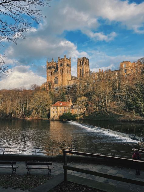 #durham #durhamuni #cathedral #durhamcathedral #riverwear #uk #tourism #uktourism #uktravel Grind Wallpaper, Uni Motivation, Durham City, Durham University, Durham Cathedral, Uk Trip, College Motivation, Picture Board, Picture Boards