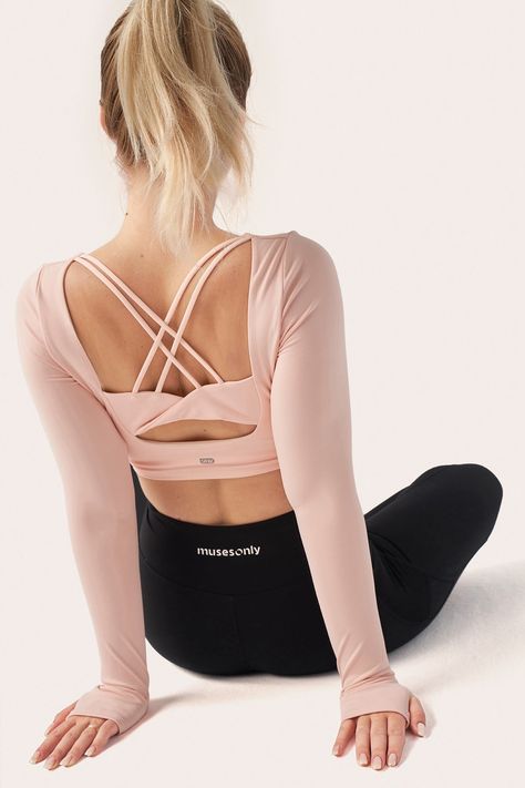 Athletic Twist Long Sleeve Tank Top – Musesonly Ballet Core Athleisure, Cute Workout Tops, Adult Ballet Class Outfit, Ballet Clothes Aesthetic, Classy Workout Outfits, Pretty Activewear, Yoga Outfit Aesthetic, Cute Yoga Outfit, Barre Outfit