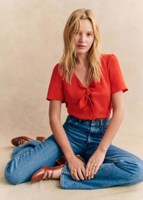 Eloine Blouse - Red - Recycled polyester - Sézane Couture, Sezane Clothing, Denim Suit, Capsule Outfits, Blouse Short Sleeve, Tie Blouse, Red Shorts, Bag Dress, Outfit Combinations