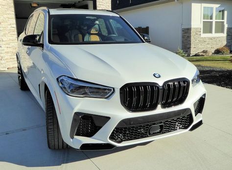 Bmw X5 White With Black Rims, Bmw Mom Car, White Bmw X5, White Bmw Suv, Bmw Cars White, Bmw X5 White, X5 M Competition, Mom Cars, Script S