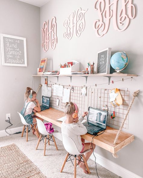 Kids Study Room Ideas, Playroom Desk, Kids Homework Room, Kids Study Room, Kids Desk Area, Kids Study Area, Homeschool Room Design, Kids Room Desk, Homework Room