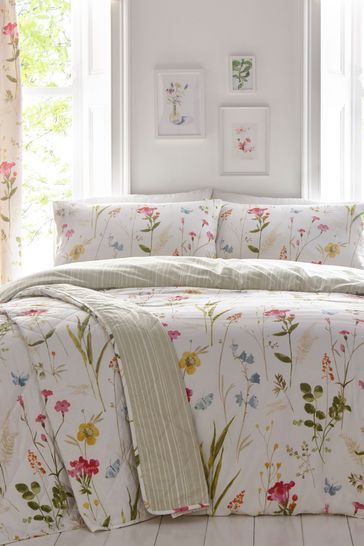 Spring Bed Set, Spring Duvet Covers, Floral Themed Bedroom, Spring Room Aesthetic, Vibrant Bedding, Floral Print Bedding, White Bedspreads, Floral Meadow, White Bed Set