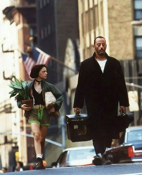 Natalie Portman, Leon, Jean Reno Natalie Portman, Natalie Portman Leon, Leon The Professional, Léon The Professional, Jean Reno, 90s Movies, Matilda