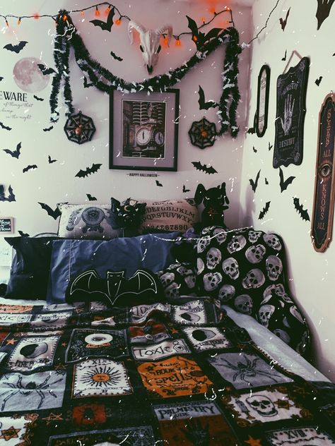 it’s fall/Halloween all year round for me 🎃👻🖤🧡 (update: my room/picture/edit!) follow my ig @hauntedcrypt for more! Spooky Room Aesthetic Cozy, Vintage Halloween Room Decor, Spooky Halloween Bedroom Ideas, Spooky Dorm Room, Room Ideas Witchy Aesthetic, Halloween All Year Round Decor, Gothic Halloween Bedroom, Goth Dorm Room Aesthetic, Goth Room Ideas Aesthetic