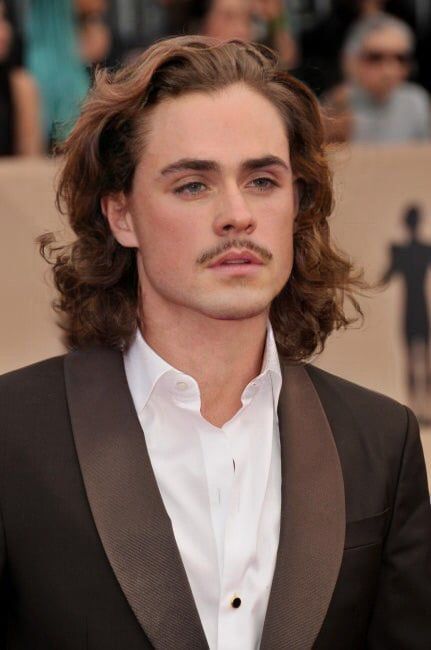 70s Shag, Waves Hairstyle Men, Man Buns, Long Hairstyles For Men, Waves Hairstyle, Hairstyle Men, Dacre Montgomery, Men's Long Hairstyles, Wavy Hair Men