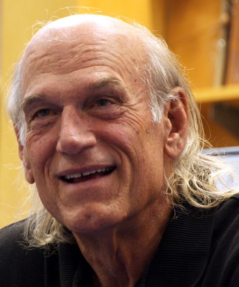 Jesse Ventura - Wikipedia Arnold Schwarzenegger, Ross Ulbricht, Jesse Ventura, End Times Signs, Newspaper Printing, Professional Wrestler, Hall Of Fame, Net Worth, The Body