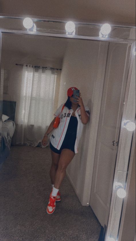 Baseball Baddie Outfit, Pink Baseball Outfit, Cute Baseball Jersey Outfits For Women, Plus Size Baseball Jersey Outfit, Astro Game Outfit Women, Baseball Attire For Women, Baseball Button Up Outfit, Comfy Baseball Game Outfit, Outfits To Wear To Baseball Game