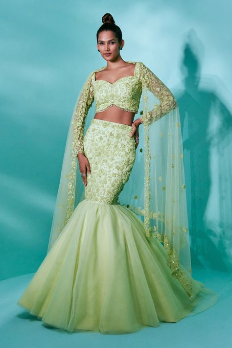 Pastel, Fish Cut Lehenga Designs, Fish Cut Gown Indian, Fish Tail Lehenga, Fishcut Gown, Fishcut Lehenga, Fish Cut Skirt, Fish Cut Lehenga, Saree Pastel