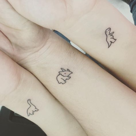 Dinosaur-Lovers Will Geek Out Over These 27 Awesome Tattoo Ideas Tattoo Inspiration, Friendship Tattoos, Pola Tato, Dinosaur Tattoos, Sibling Tattoos, Inspiration Tattoos, Bff Tattoos, Cute Small Tattoos, Aesthetic Tattoo