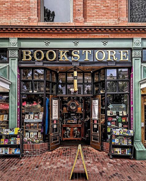 Village Bookshop, Bookstore Ideas, Bookstore Design, Literary Travel, Bookstore Cafe, Victoria Magazine, Romanticising Life, Library Aesthetic, Book Stores