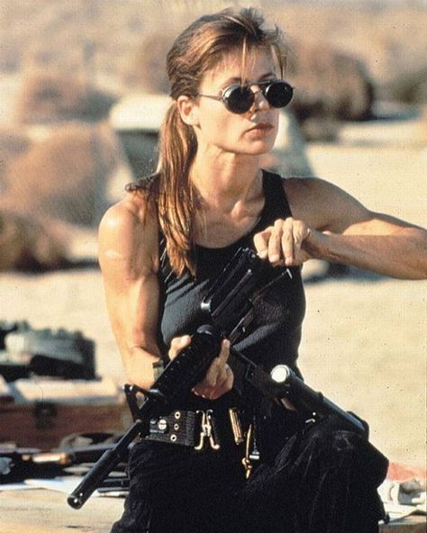 Lena Headey, Linda Hamilton Terminator 2, Terminator Costume, Linda Hamilton Terminator, Linda Hamilton, Terminator Movies, Terminator Genisys, Sarah Connor, Photo Grid