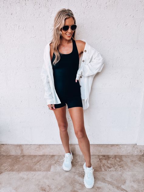 Athletic Romper Outfit Fall, Spandex Onesie Outfit, Athletic Dress Outfit With Jacket, Black Tank Romper Outfit, Onesie Romper Outfit, Sporty Romper Outfit, Exercise Romper Outfit, Onesie Shorts Outfit, Romper Shorts Outfit Summer