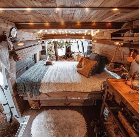 These 19 Converted Vans And Buses Will Give You A Serious Case Of Wanderlust Living Van, Converted Vans, Camping Desserts, Bus Living, Kombi Home, Bus House, Vintage Airstream, Van Life Diy, Campervan Interior