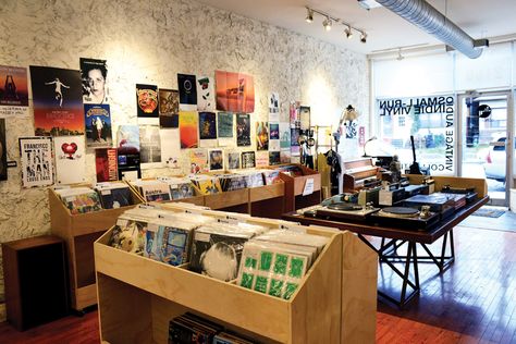 Music Store Design, Lp Shop, Vinyl Record Store, Vinyl Record Shop, Vinyl Store, Old Records, Store Interiors, Vinyl Record Storage, Record Storage