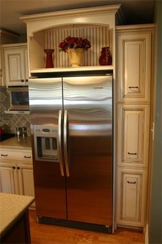 above fridge cabinet ideas - Google Search Refridge Cabinet, Storage Over Fridge, Above Fridge Cabinet, Refrigerator Cabinets, Farm Kitchen Ideas, Fridge Ideas, Kitchen Cabinets Design Ideas, Cabinets Design Ideas, Refrigerator Ideas