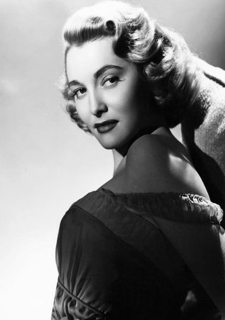 Patricia Neal Wins an Oscar, Loves Gary Cooper, Marries Roald Dahl, Overcomes a Debilitating Stroke, and Is Basically Superwoman. Visit my website for all about Patricia Neal! ♥️ #patricianeal #garycooper #oldhollywood #macaronsandmimi #tcm #letsmovie #classichollywood #actress #oldmovies #classicmovies #roalddahl #classicfilms #classicactress #vanguardofhollywood The Fountainhead, Patricia Neal, Old Hollywood Actresses, Gary Cooper, Old Hollywood Stars, Classic Actresses, Roald Dahl, Old Hollywood Glamour, Golden Age Of Hollywood