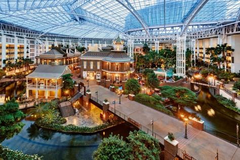 A Country Christmas Is Best Holiday Light Display In Tennessee Best Nashville Hotels, Opryland Hotel, American Cafe, Nashville Hotels, Nashville Vacation, Visit Nashville, Indoor Waterpark, Nashville Trip, Tennessee Vacation