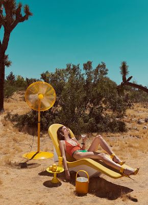 Heatwave Summer Desert Fashion Editorial Vogue Portugal- Portable Fans, How to Cool Off, Spraying with Water Desert Fashion Editorial, Desert Editorial, Strand Foto's, Beach Fashion Editorial, Summer Desert, Jamie Nelson, Summer Deserts, Summer Editorial, Beach Editorial