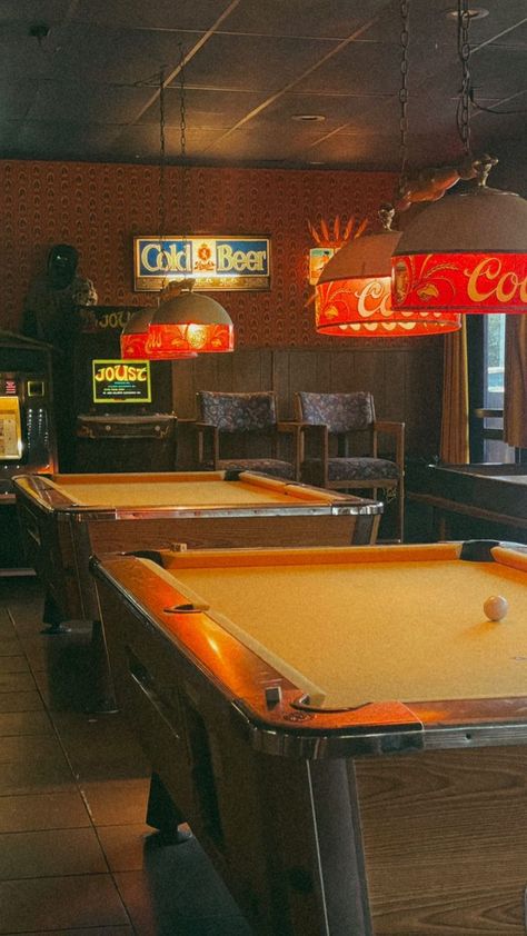 60s Club Aesthetic, Vintage Pool Table Aesthetic, Pool Room Wallpaper, Country Pub Aesthetic, 90s Night Aesthetic, Old Dive Bar Aesthetic, Vintage Sports Bar Aesthetic, Bar Scene Aesthetic, Retro Dive Bar