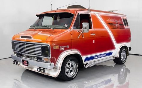 1976 Chevrolet “Good Times” Custom Van #ForSale #Chevrolet, #Vanning - https://barnfinds.com/1976-chevrolet-good-times-custom-van/ Custom Vans For Sale, Bus Build, Chevrolet Van, Gmc Vans, Speed Demon, Old School Vans, Chevy Van, Classic Chevrolet, Cb Radio