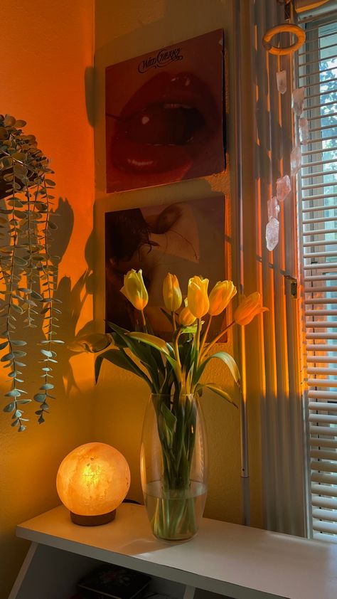 Harry Styles Tulips, Tulips Room Decor, Stand For Bedroom, Room Decor Tips, Bedroom Lights, Lamp 3d, Future Apartment Decor, Moon Lamp, Moon Night