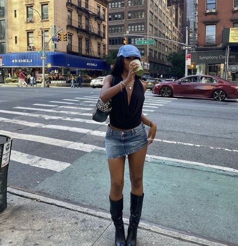 Ny Street Style 2023 Summer, Going Out Outfits New York, Going Out Outfits Nyc, Early 2000s Party Outfits, Platform Gogo Boots, Leather Long Boots, Outfits Nyc, Nyc Outfit, Ny Outfits