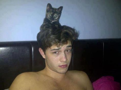 francisco lachowski with his cat (aw) Chico Lachowski, Not Found