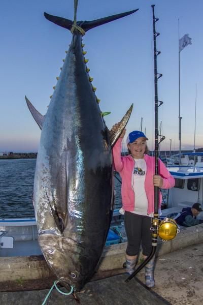 Fishing In Canada, Bluefin Tuna, Tuna Fishing, Giant Fish, Salt Water Fishing, Salt Water Fish, Cool Fish, Fishing Pictures, Tuna Fish