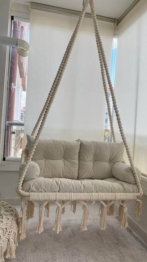 Cute Swings For Bedrooms, Large Room Inspo Aesthetic, Swing In The Room, Hammock Reading Nook, Swings For Room, Swing In A Room, Innovative Home Design, Cute Boho Room Decor, Swing In Bedroom Hanging Chairs