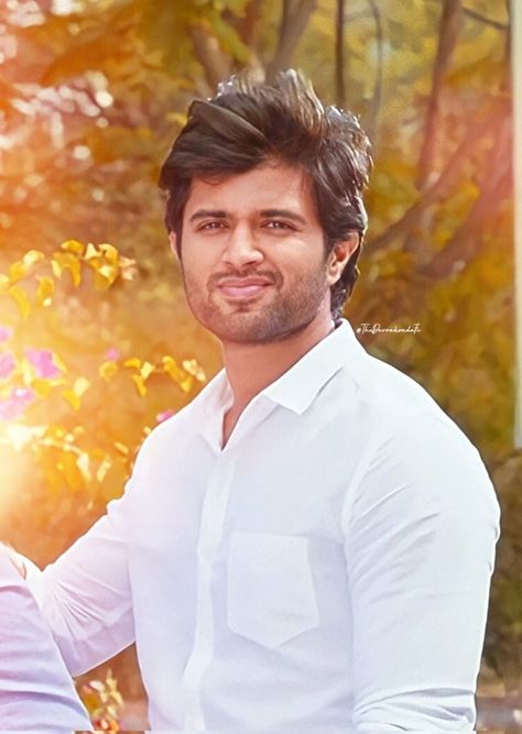 Vijay Devarakonda Attitude Pics, Anniversary Wishes For Friends, Attitude Pic, Zain Imam Instagram, Best Love Pics, Surya Actor, South Hero, Psd Free Photoshop, Vijay Deverakonda