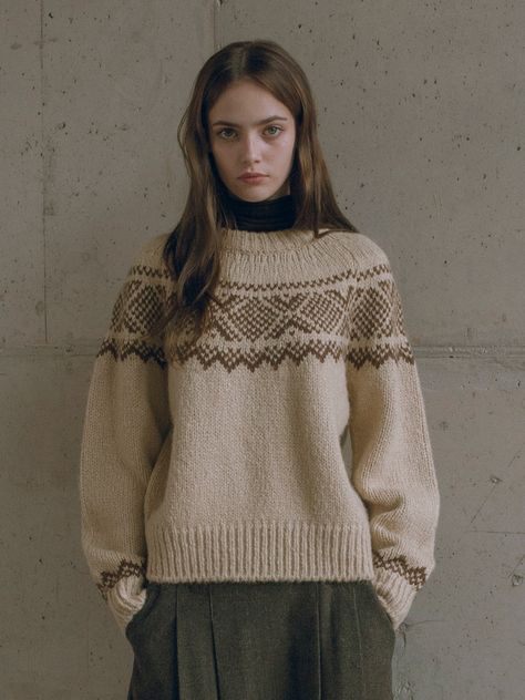 Nordic Winter Outfits, Nordic Sweater Outfit, Nordic Fashion Women, Nordic Outfit, Double Sweater, Nordic Clothing, Nordic Patterns, Knitwear Outfit, Money Clothes