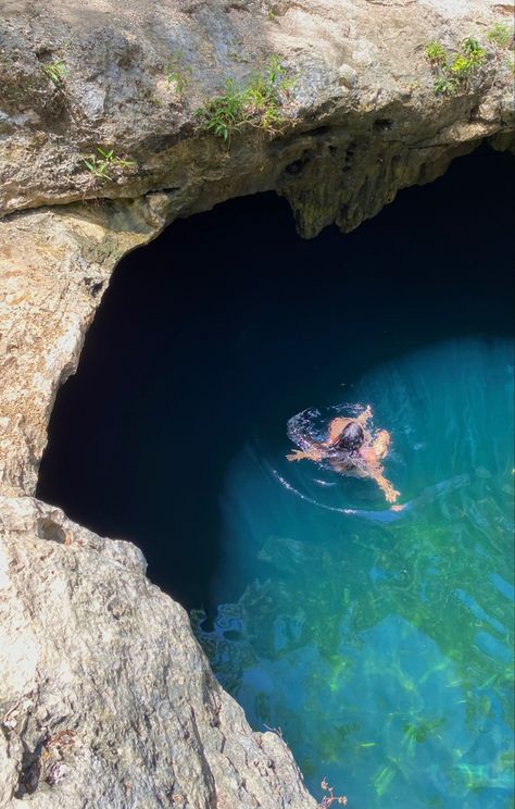 Cenote Picture Ideas, Mexico Resort Aesthetic, Mexico Summer Aesthetic, Central America Aesthetic, Mexico Aesthetic Beach, Mexico Beach Aesthetic, Cancun Mexico Pictures, Tulum Mexico Aesthetic, Cancun Aesthetic
