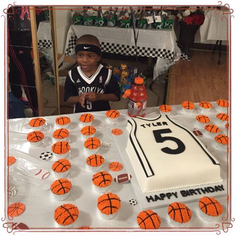 Cakes by Nadine! Jersey Cake and basketball cupcakes are a great idea for a Sports party! My son turned 5, so his jersey matched the cake! "Brooklyn Nets" theme.