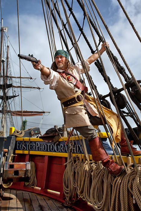 Pirate Garb, Golden Age Of Piracy, Pirate Bay, Pirate Wench, Pirate Art, Pirate Adventure, Tall Ship, Pirate Life, Pirate Ship