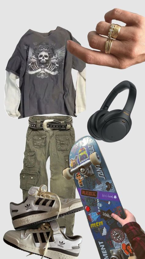 #outfitinspo #skater #skatboarding #baggyjeans #rings #adidas #oversizedfits Emo Skater Aesthetic, Skater Style Clothes, 2000s Skater Fashion Men, Skater Grunge Outfits Men, Punk Skater Outfits, Scater Boy Fit, Skatercore Outfits, Skater Boy Style Outfits, Skateboarder Outfits