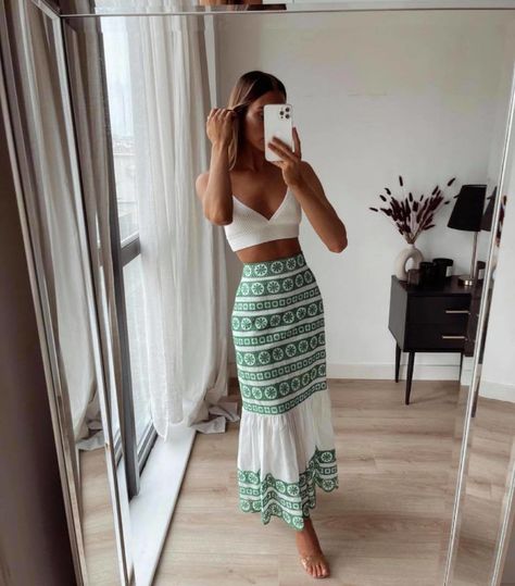 Rome Outfits, Drinks Outfits, Summer Day Outfits, European Fashion Summer, Greece Outfit, Holiday Outfits Summer, Summer Holiday Outfits, Zara Skirt, Europe Outfits