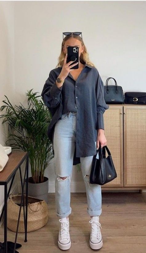 Basic College Outfits Winter, Fall Outfit Simple, Non Casual Outfits, Spring Outfit Inspo 2023 Casual, Campus Fall Outfits, Cute Outfits Simple Casual, La Outfit Ideas Fall, Outfit Ideas 22 Year Olds, Fall 2023 Outfits College